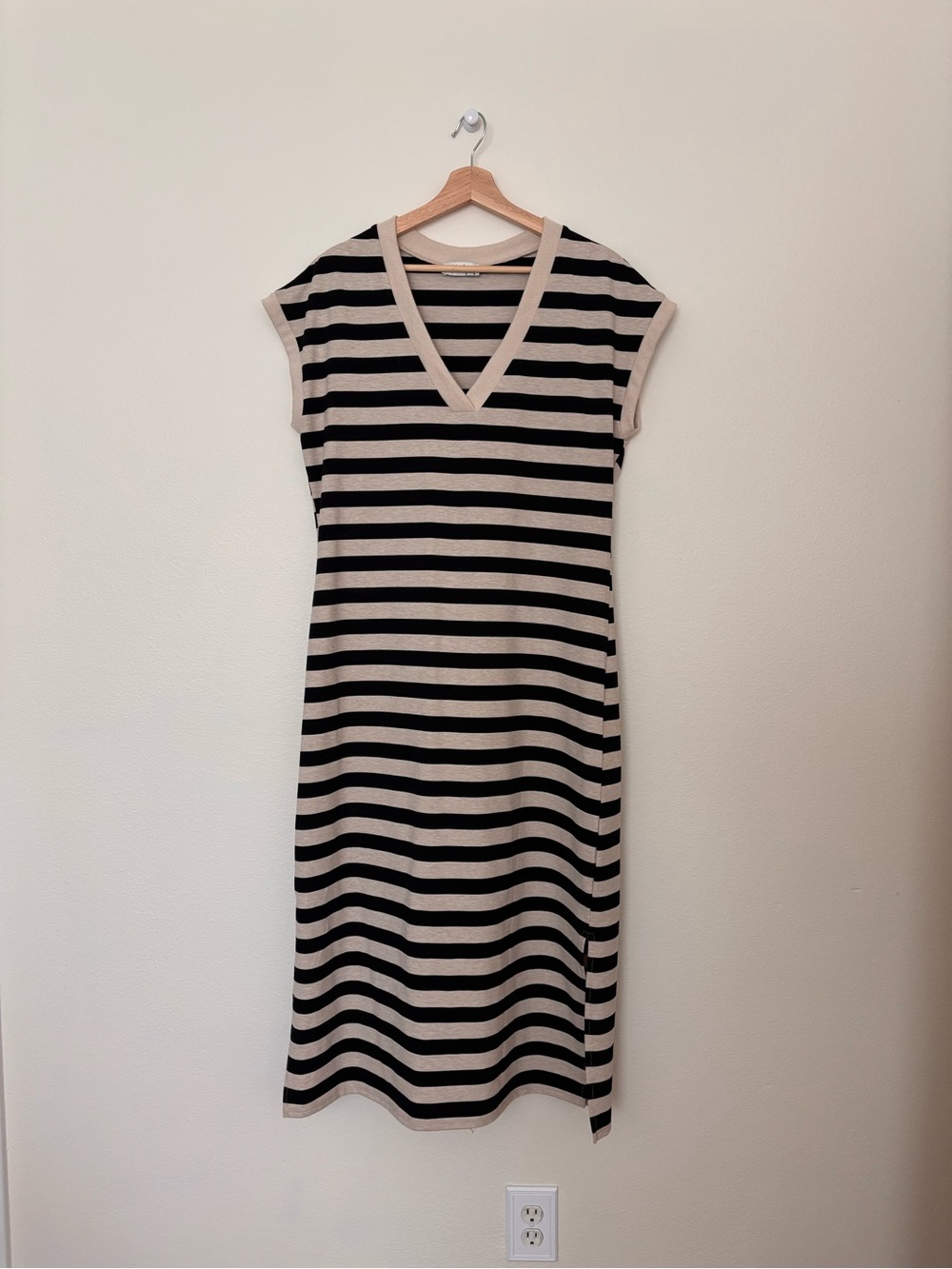 Sadie & Sage Black and Cream Striped V-Neck Knit Midi Dress